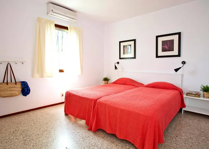 Rocas Rojas Hotell 2*